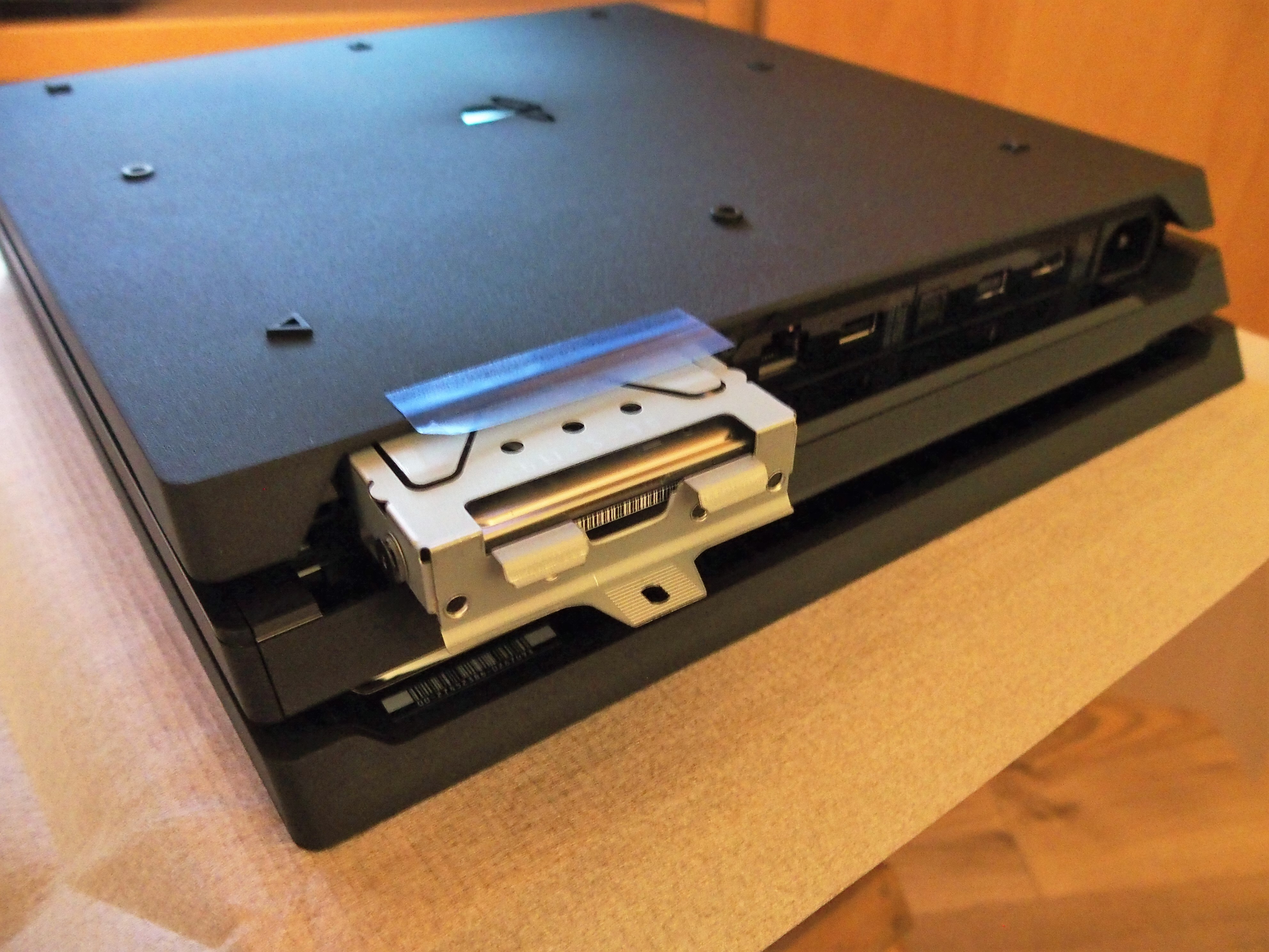 PS4 - Système Playstation]TUTO - Changement du disque dur interne